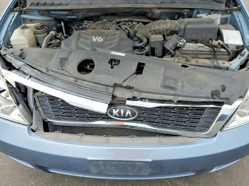 2012 KIA SEDONA LX  