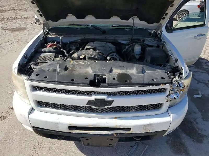 2011 CHEVROLET SILVERADO K1500 LT  