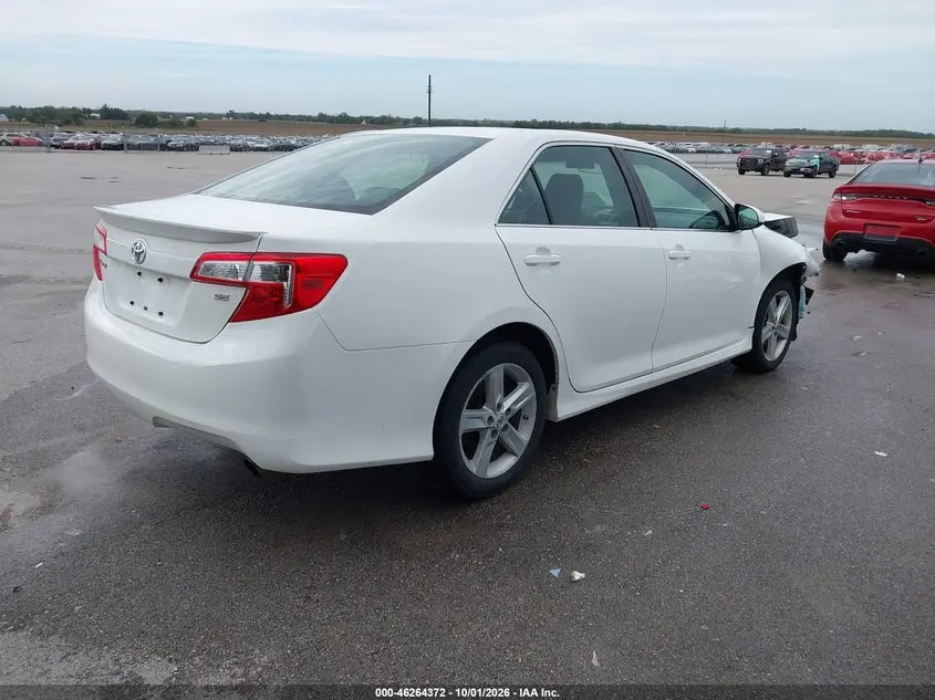 2012 TOYOTA CAMRY SE