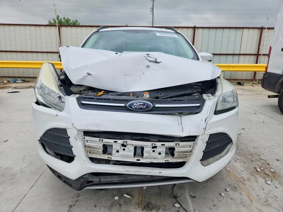 2016 FORD ESCAPE SE  