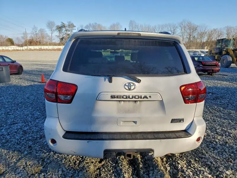 2013 TOYOTA SEQUOIA SR5  