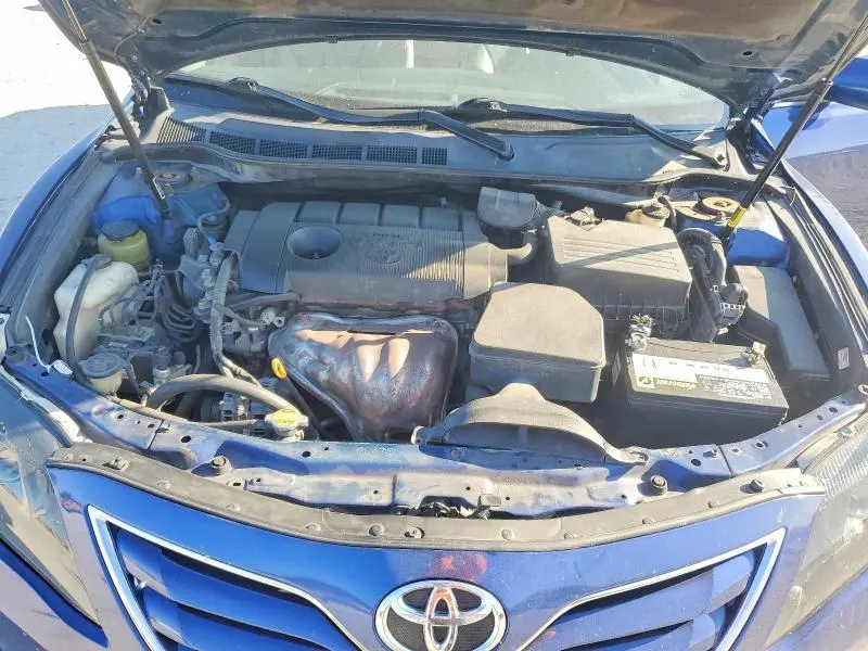 2011 TOYOTA CAMRY LE  