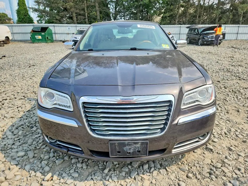 2013 CHRYSLER 300C   
