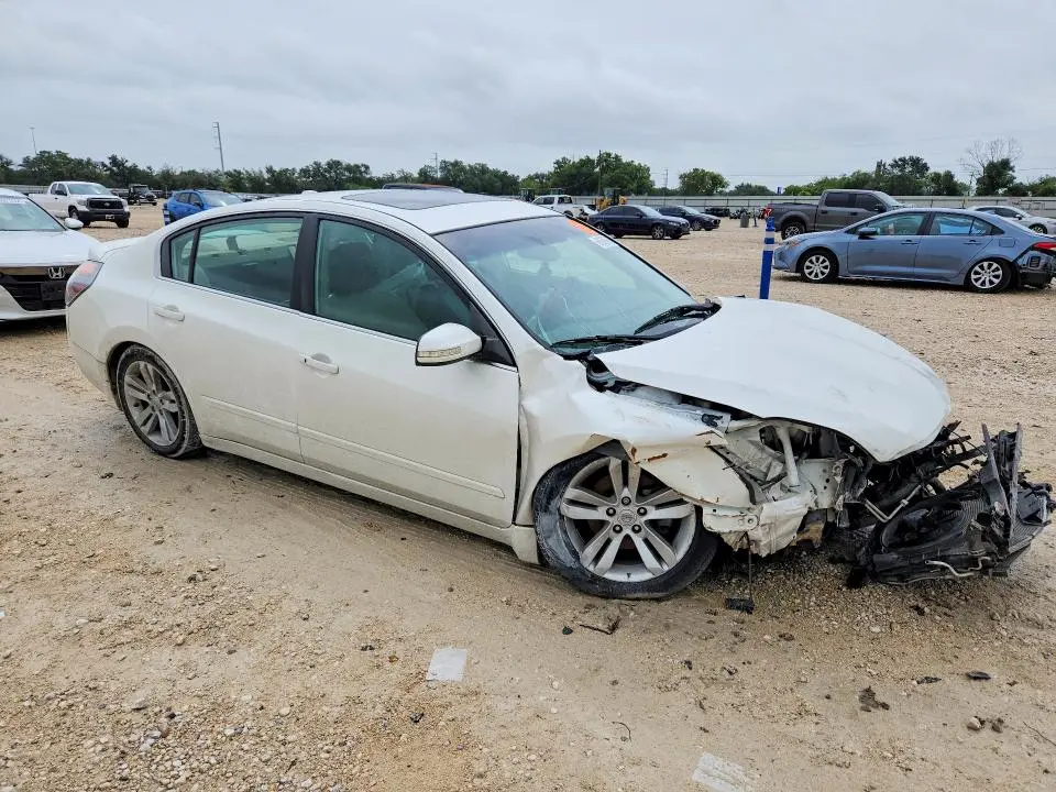 2010 NISSAN ALTIMA SR  