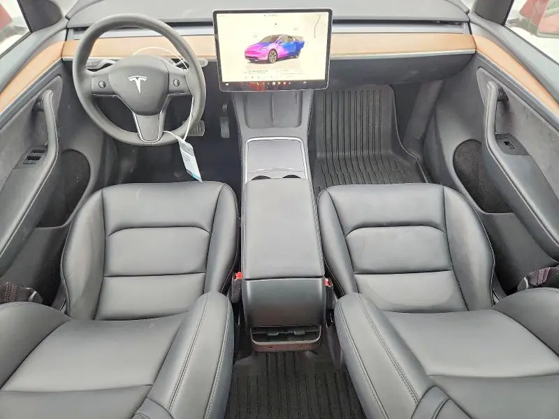 2025 TESLA MODEL Y   