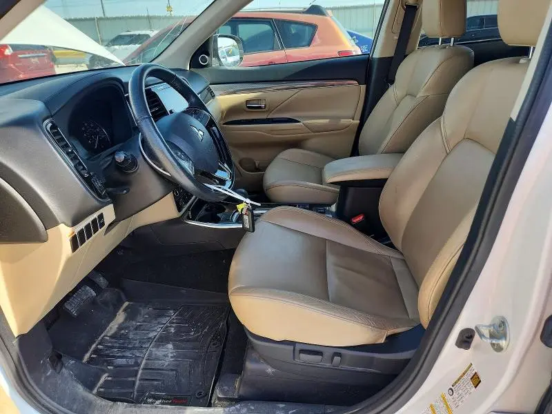 2019 MITSUBISHI OUTLANDER SE  