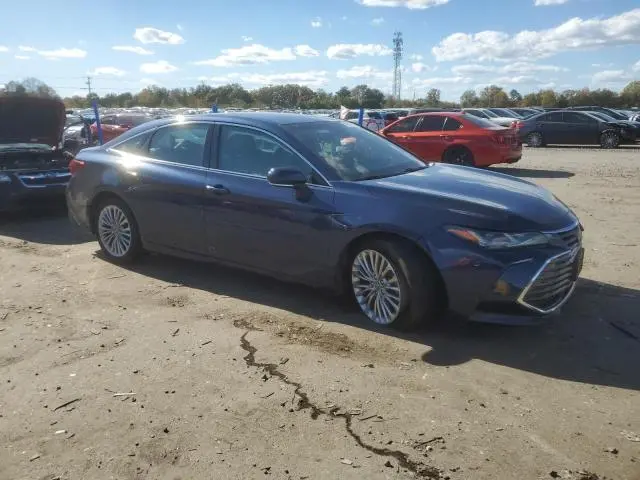 2019 TOYOTA AVALON XLE  