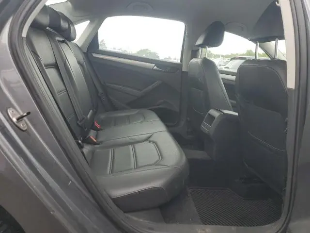 2014 VOLKSWAGEN PASSAT S  