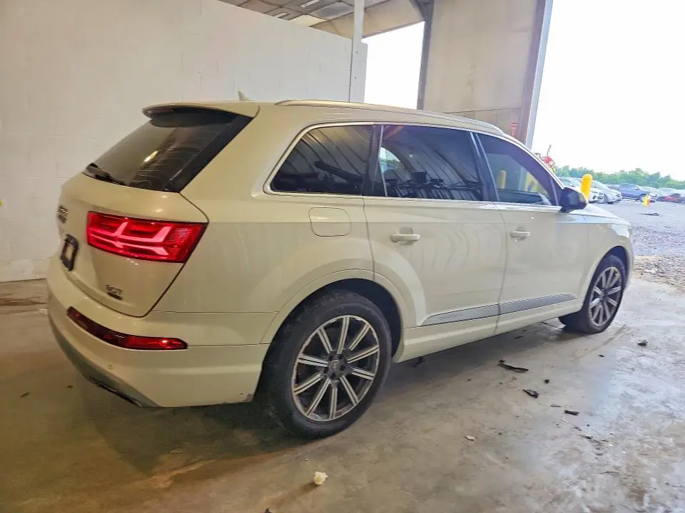 2017 AUDI Q7 PRESTIGE  