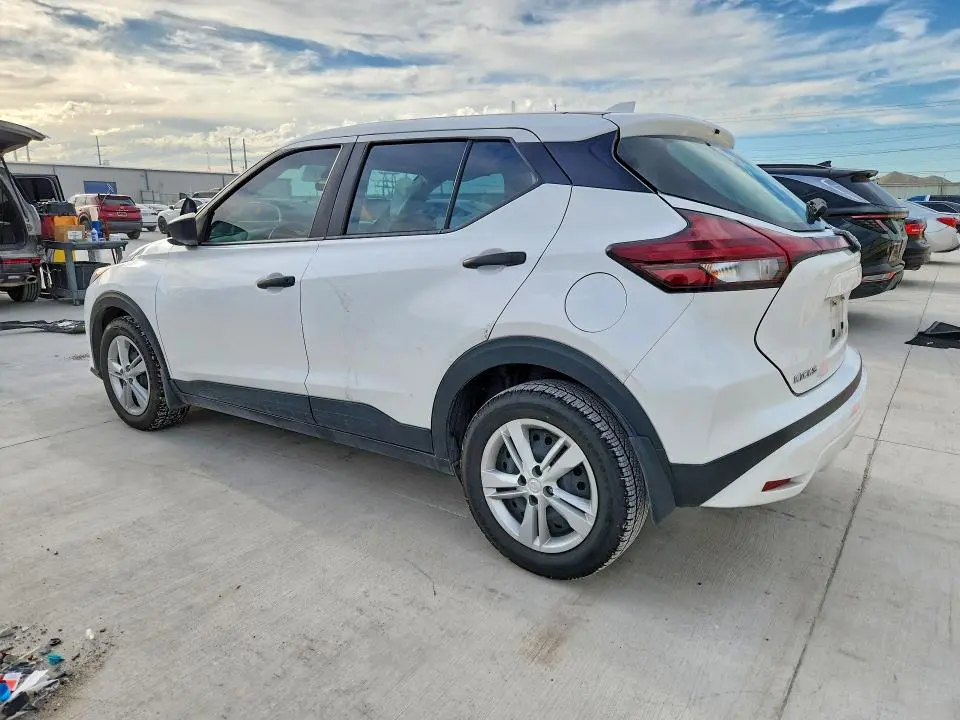 2024 NISSAN KICKS S  