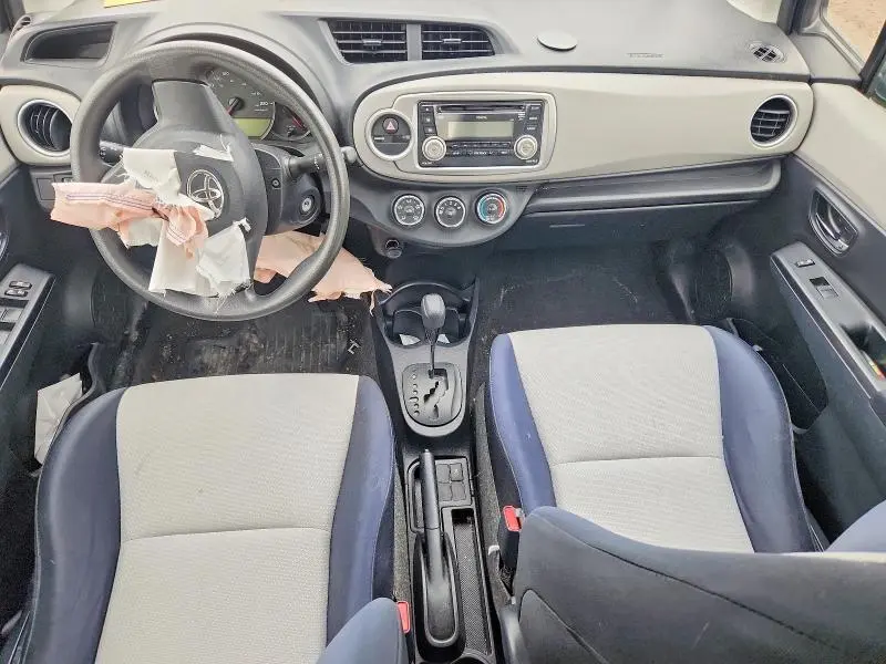2012 TOYOTA YARIS 5-DOOR L  