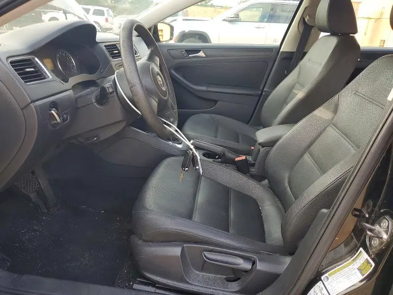 2012 VOLKSWAGEN JETTA SE  