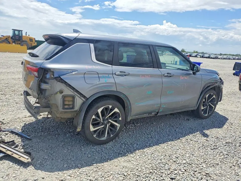 2023 MITSUBISHI OUTLANDER SE  