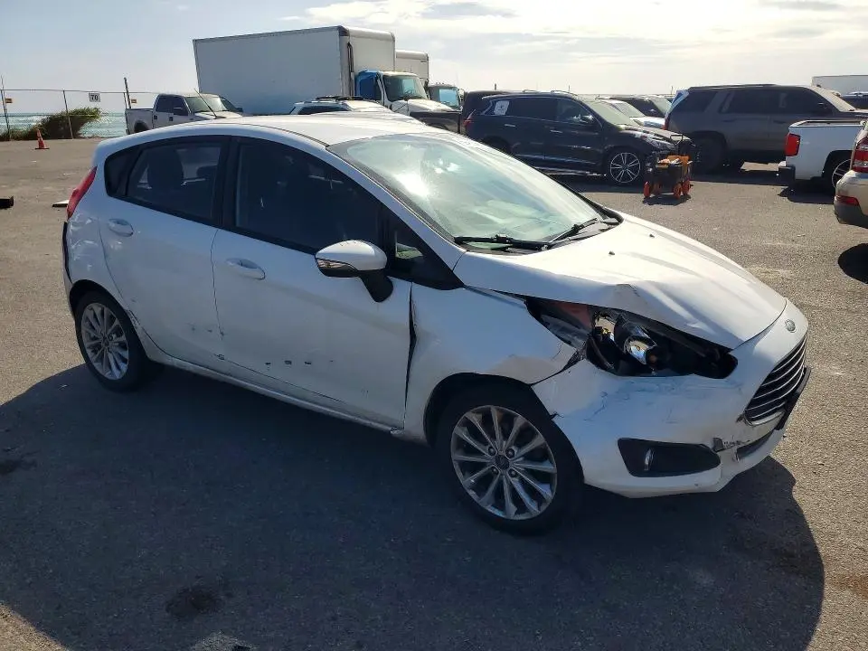 2014 FORD FIESTA SE  