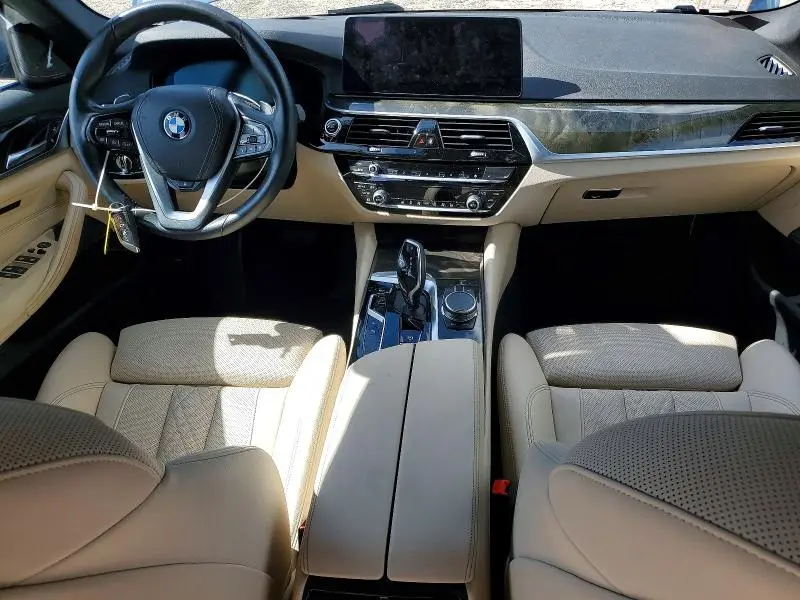 2023 BMW 530XE   