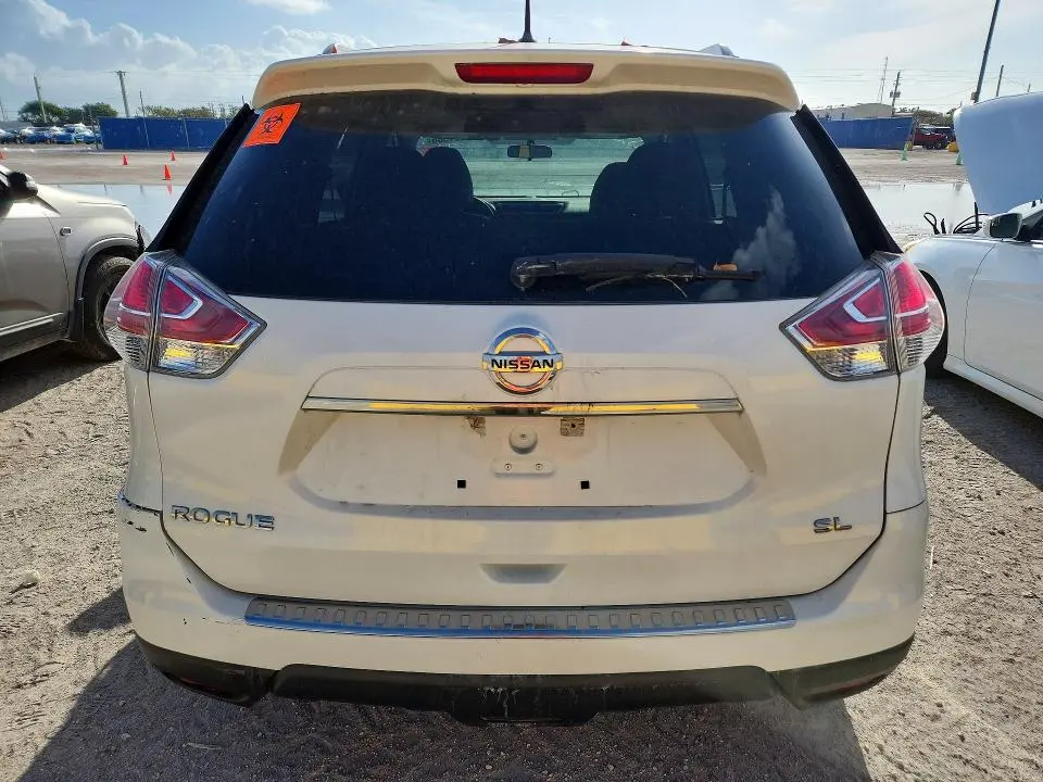 2016 NISSAN ROGUE SL  