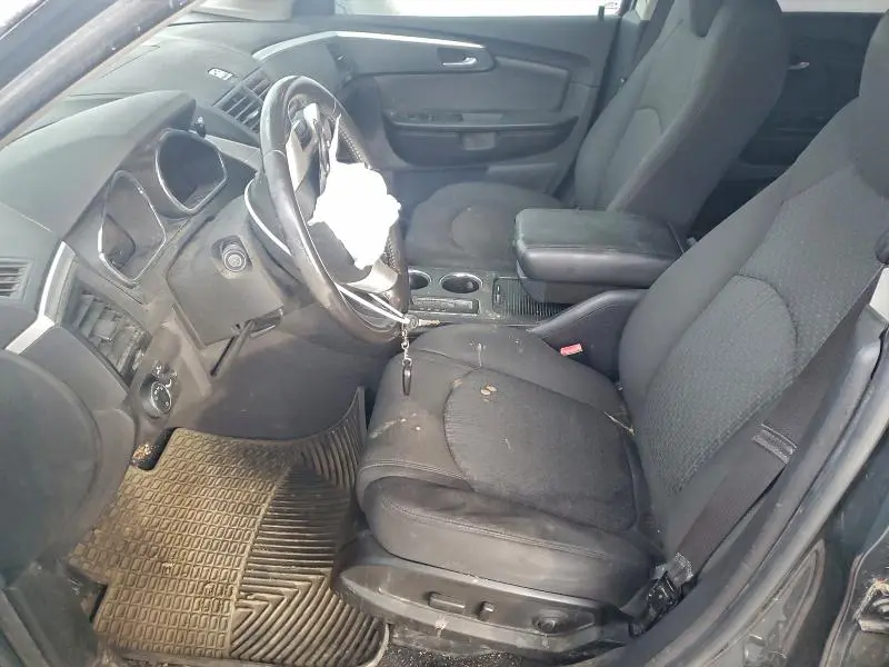 2011 CHEVROLET TRAVERSE LT  