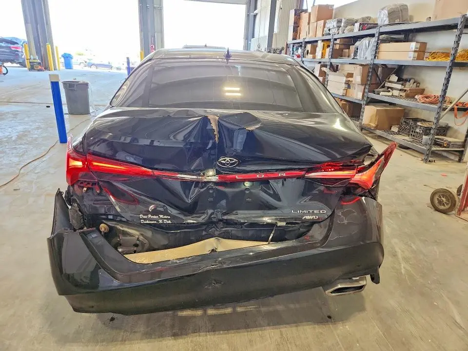 2021 TOYOTA AVALON LIMITED  