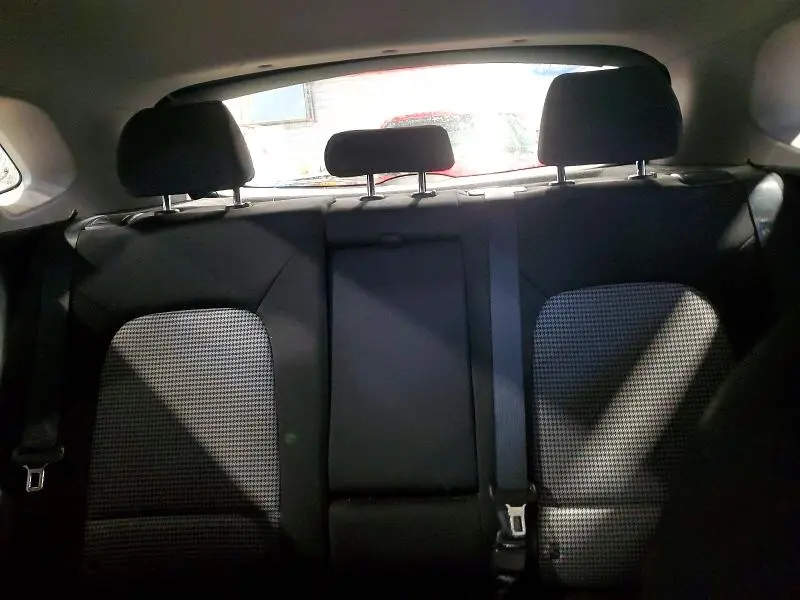 2020 HYUNDAI KONA SE  