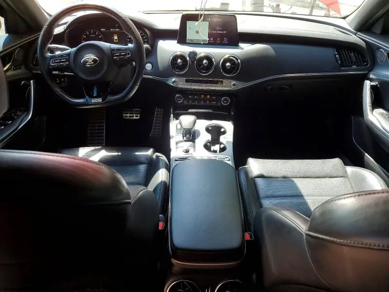 2021 KIA STINGER GT2  