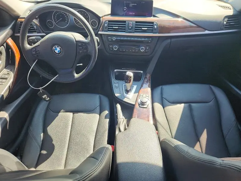 2012 BMW 320 I  