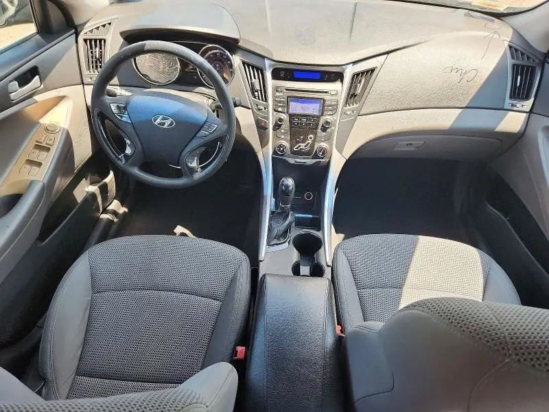 2012 HYUNDAI SONATA GLS  