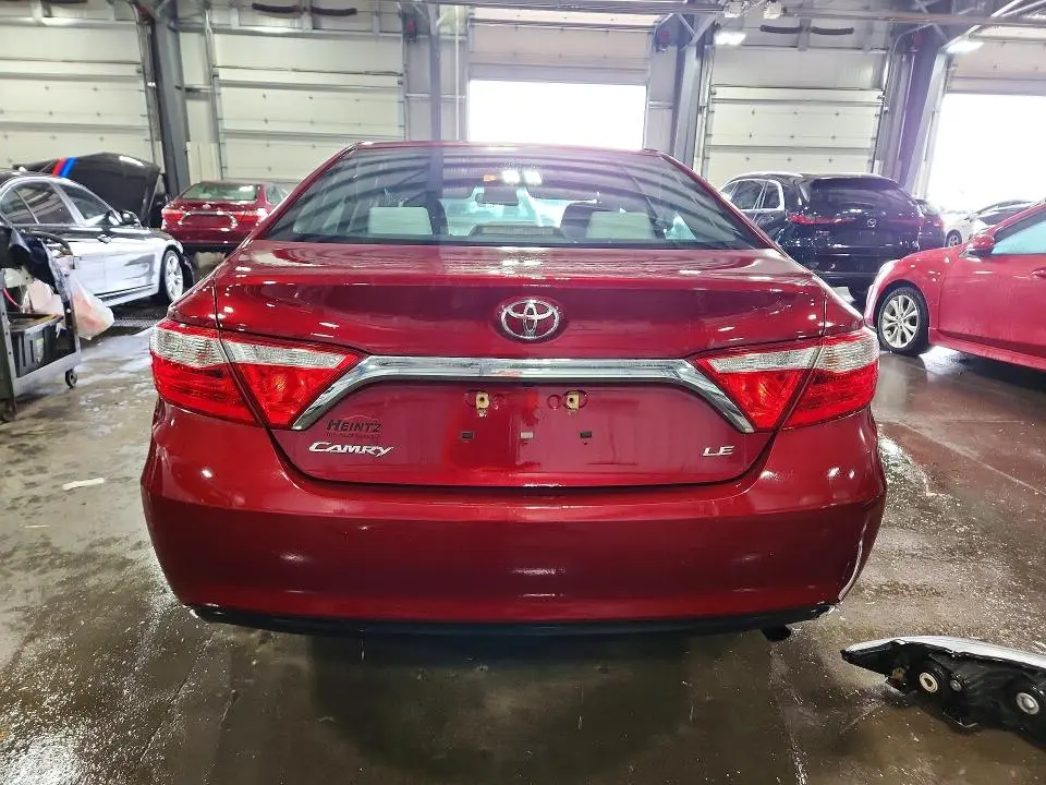 2016 TOYOTA CAMRY LE  