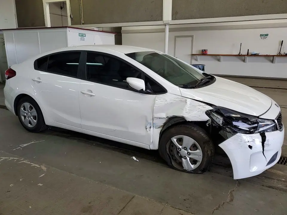 2018 KIA FORTE LX  