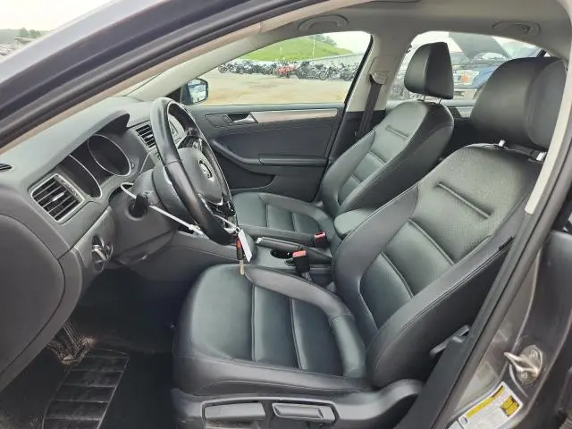 2017 VOLKSWAGEN JETTA SE  