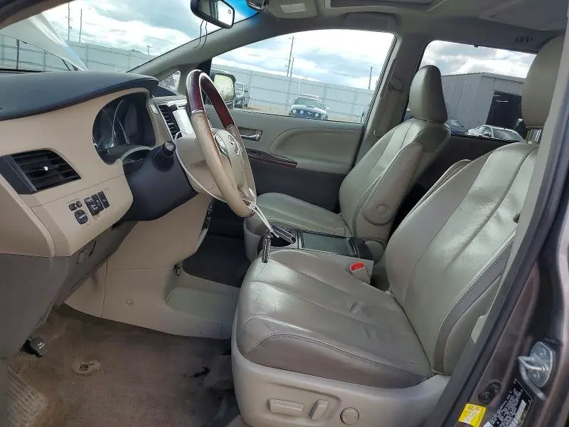 2012 TOYOTA SIENNA LIMITED 7-PASSENGER  