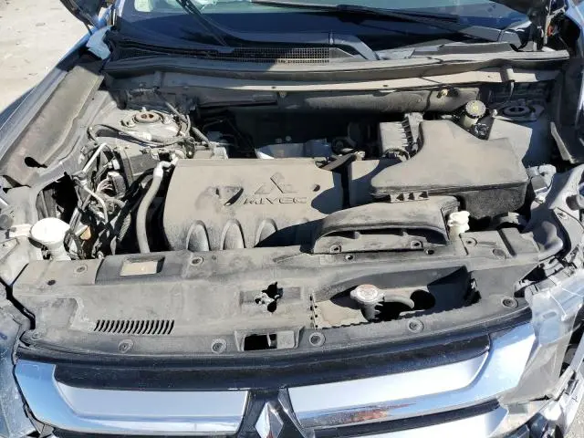 2018 MITSUBISHI OUTLANDER SE  