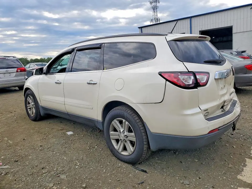 2014 CHEVROLET TRAVERSE LT  