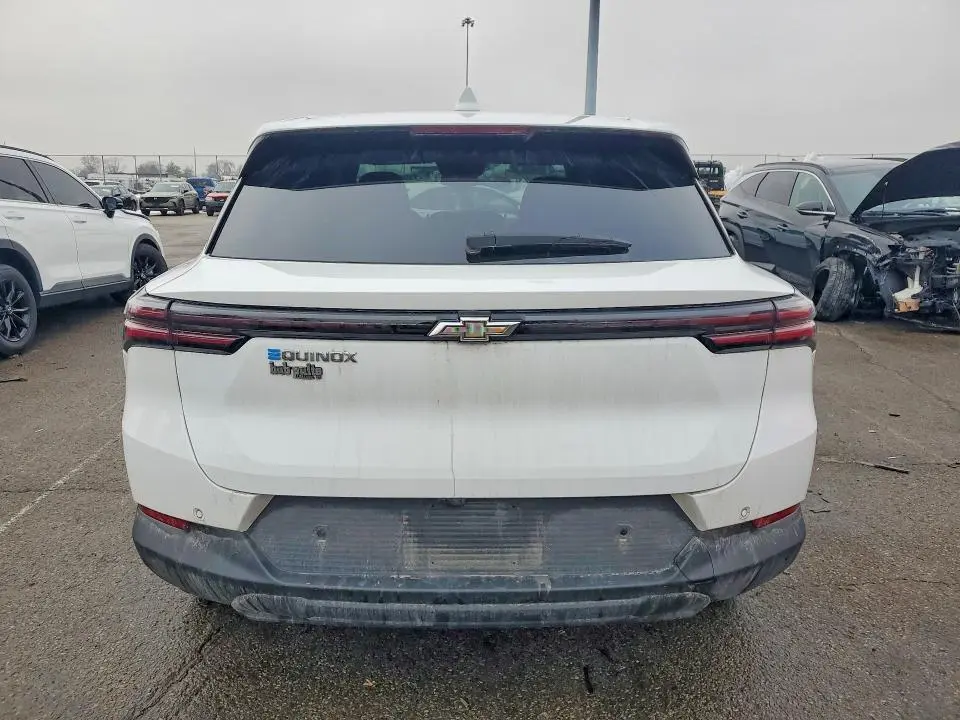 2025 CHEVROLET EQUINOX LT  