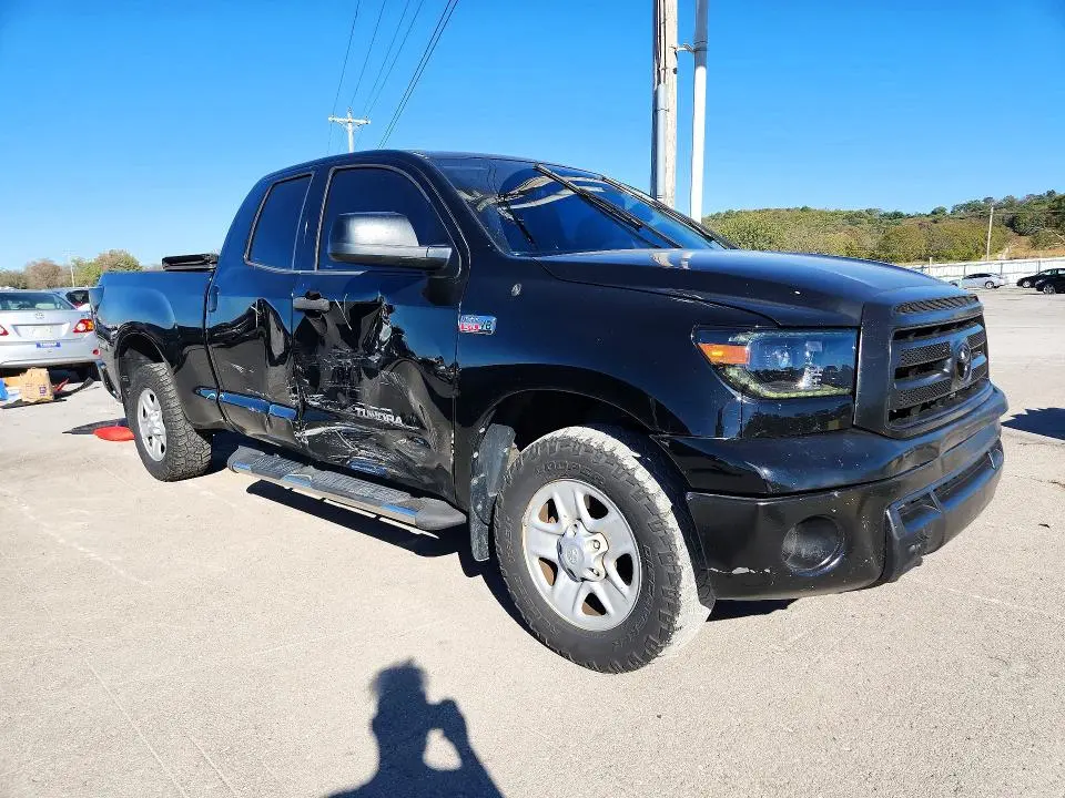 2013 TOYOTA TUNDRA   