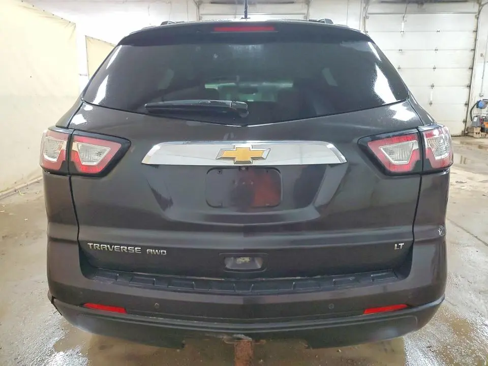 2017 CHEVROLET TRAVERSE LT  