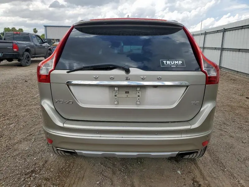 2016 VOLVO XC60 T5 PLATINUM  