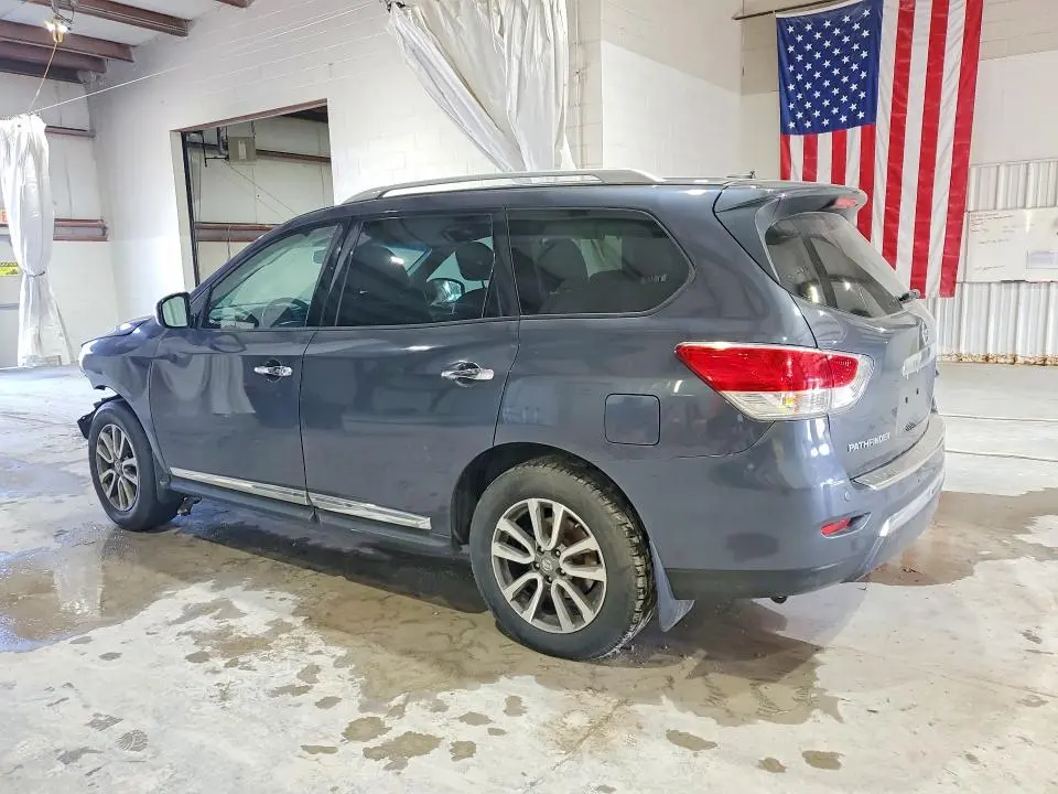2013 NISSAN PATHFINDER S  