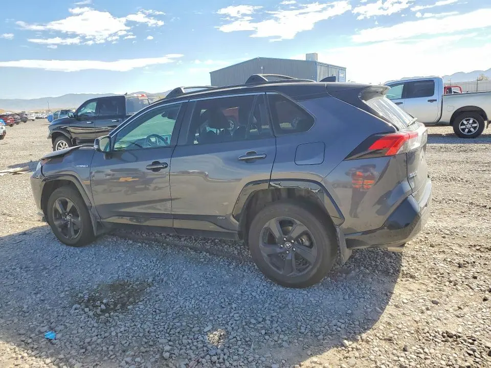 2020 TOYOTA RAV4 XSE  