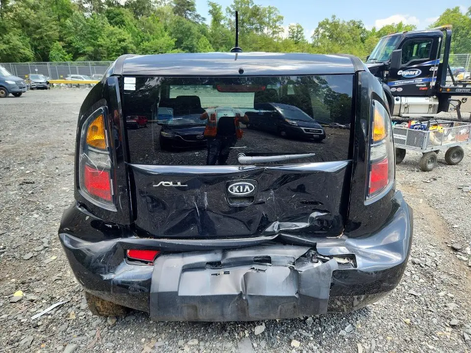 2011 KIA SOUL +  