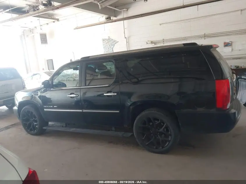 2011 CADILLAC ESCALADE ESV PREMIUM