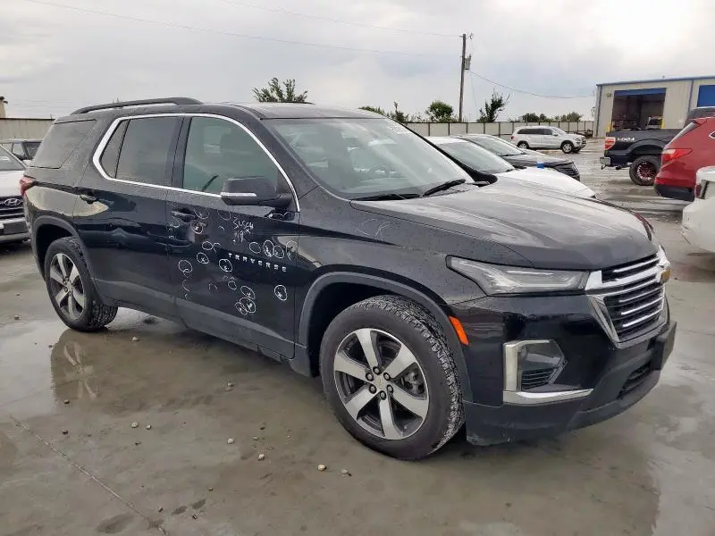 2023 CHEVROLET TRAVERSE LT  