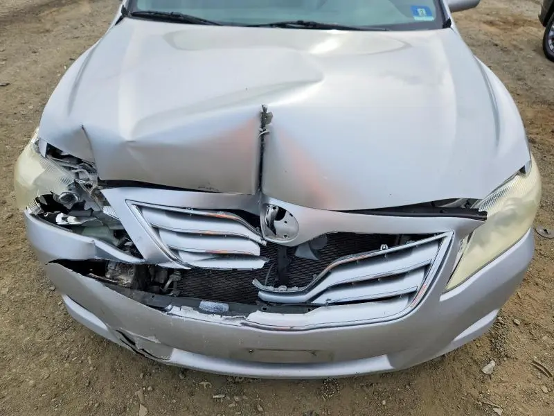 2010 TOYOTA CAMRY XLE V6  