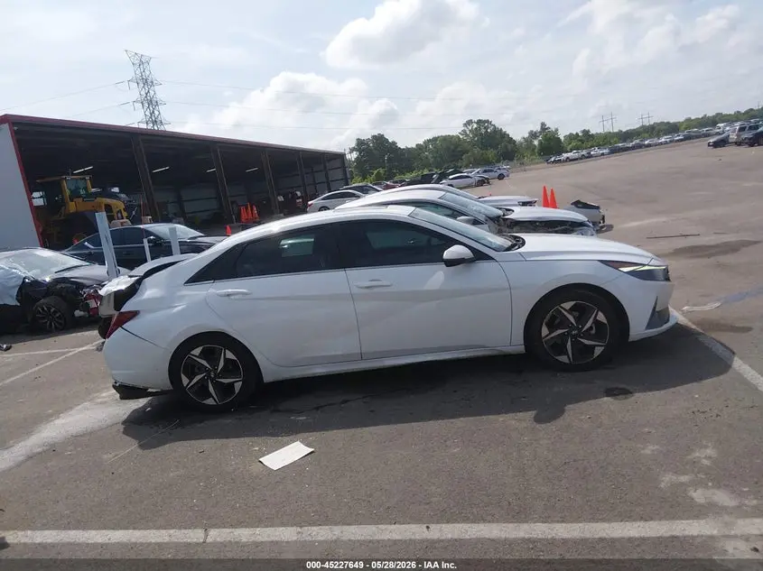 2022 HYUNDAI ELANTRA SEL