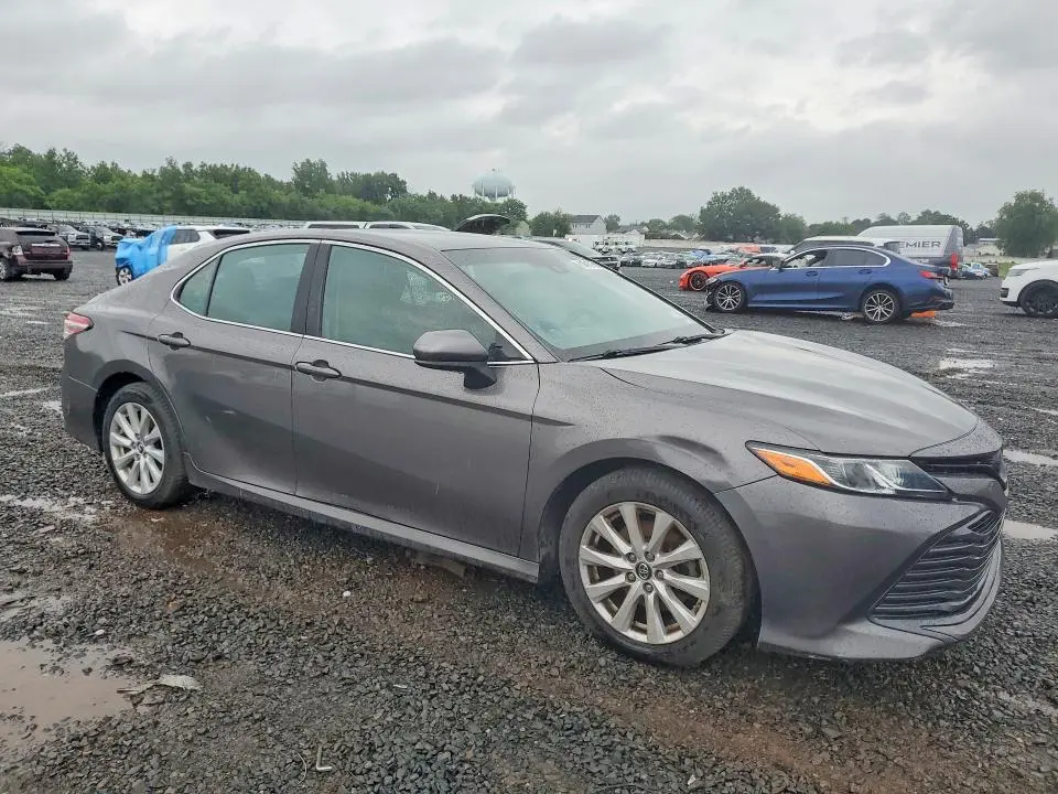 2018 TOYOTA CAMRY LE  