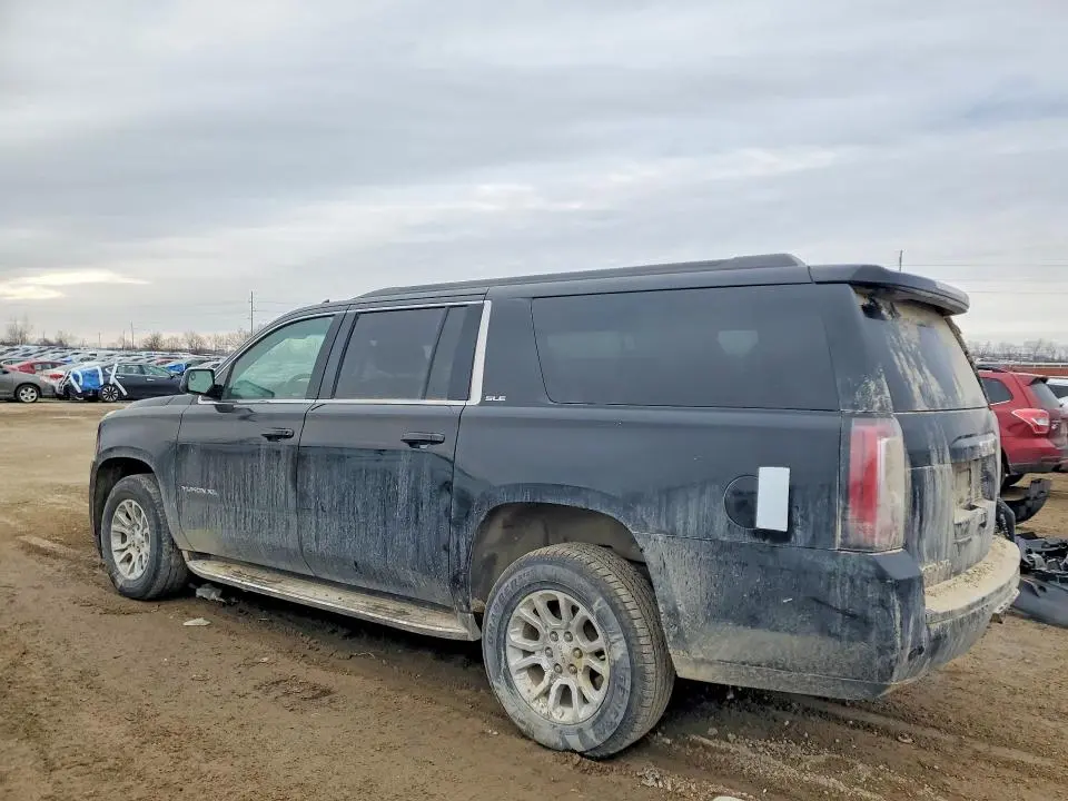 2017 GMC YUKON XL K1500 SLE  