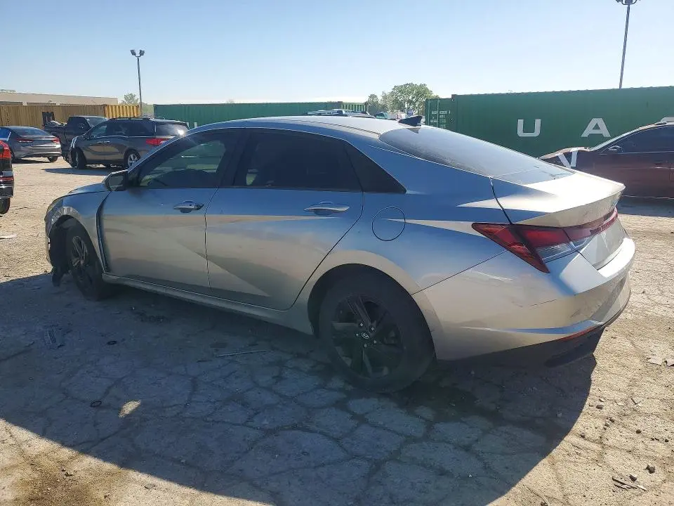 2022 HYUNDAI ELANTRA SEL  