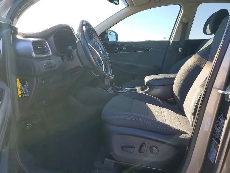 2016 KIA SORENTO LX  