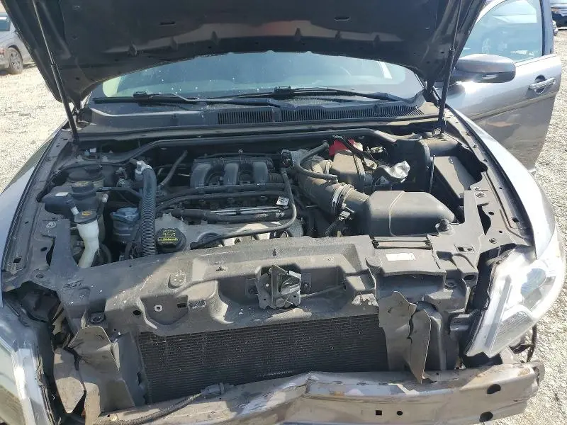 2011 FORD TAURUS SEL  