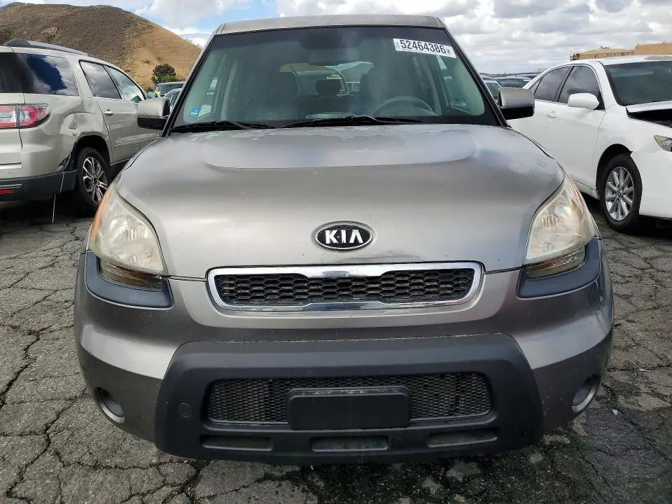 2011 KIA SOUL +  
