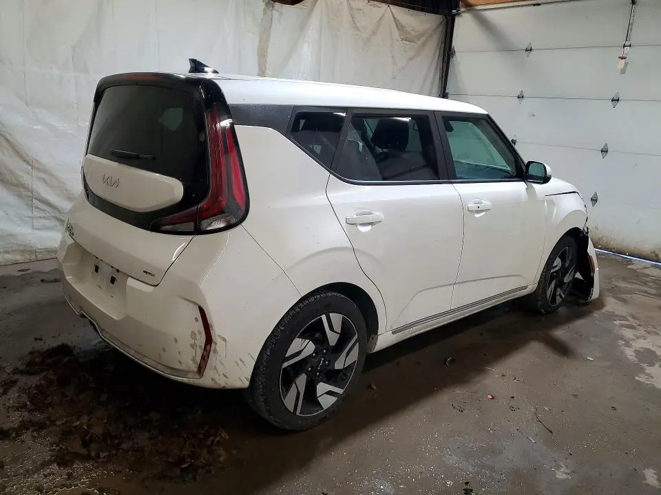 2023 KIA SOUL GT LINE  